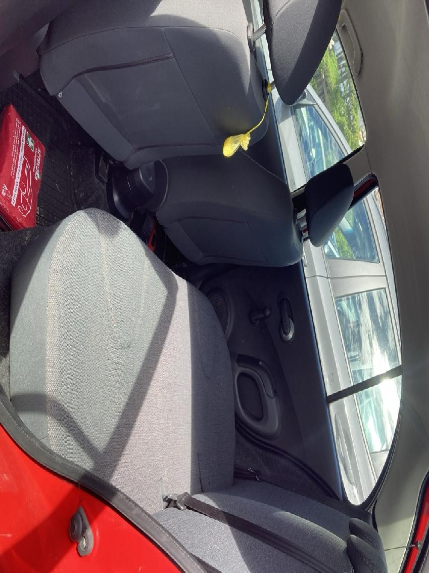 Nissan Micra 1